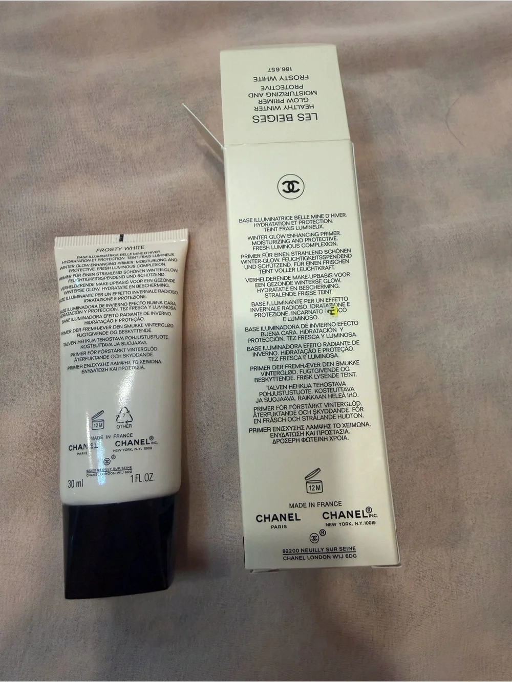 CHANEL Les Beiges Healthy Winter Glow Primer - Frosty White